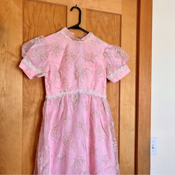 Vintage Size XS/2 Princess Style Pink Floral Maxi Dress with Bow Back - Picture 8 of 9